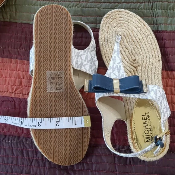 MICHAEL KORS* logo Leather Upper Thong Sandal Espadrille Rubber Bottom Size 6 - Picture 10 of 12